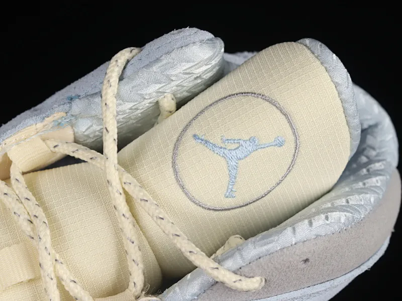 All categories Air Jordan Jordan series basketball shoes Air Jordan 13 pure original SoleFly x Air Jordan 13 Retro SP AJ13 Joe 13 North Carolina color joint basketball shoes DX5763-100